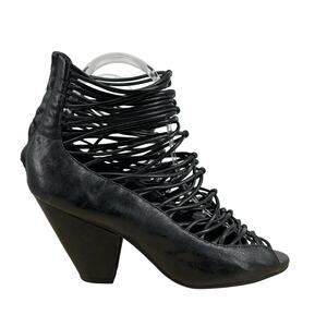 Crown Vintage Womens 6.5 Strap  Shoes Black Witchy Regency Goth Whimsigoth Fairy